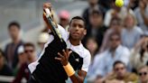 Aliassime e Khachanov confirmam favoritismo e avançam em RG - TenisBrasil