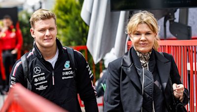 La mujer de Michael Schumacher se enfrenta con un jefe de equipo de F1 para defender a su hijo