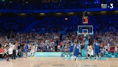 ...comme une fille", "Le GOAT", "J'y croyais plus" : les internautes en extase après le shoot incroyable et libérateur de Matthew Strazel lors du match de basket-ball France-Japon