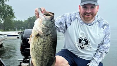 Cayuga Lake largemouth bass obliterates New York state record