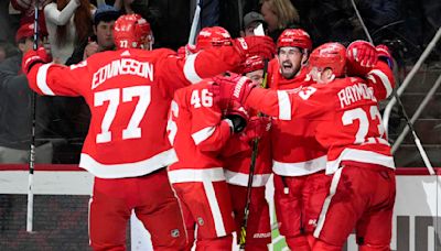 Dylan Larkin, Andrew Copp each score twice to help Detroit Red Wings beat slumping Islanders, 6-3