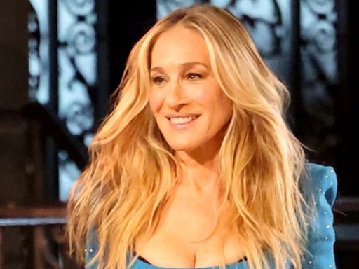 Sarah Jessica Parker Spends Late Night on Set of ‘And Just Like That’ Season 3