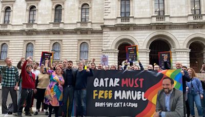 Protesta llega hasta David Cameron para lograr libertad de mexicano perseguido en Qatar por ser gay