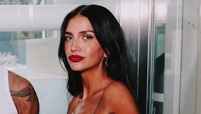 Zaira Nara deslumbró con un look noche desde Cartagena de Indias: top anudado y palazzo con dorado