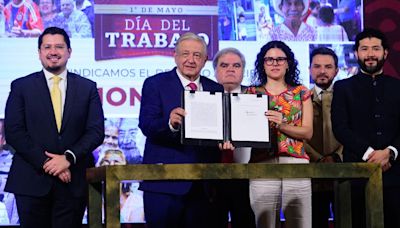 AMLO firma decreto para la creación del Fondo de Pensiones para el Bienestar