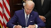 Aborto en Estados Unidos: Biden firma una orden ejecutiva que busca proteger el acceso a la interrupción voluntaria del embarazo
