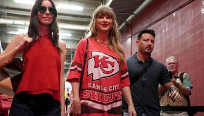 Back Again! Taylor Swift Cheers on Travis Kelce as the Kansas City Chiefs Face Cincinnati Bengals