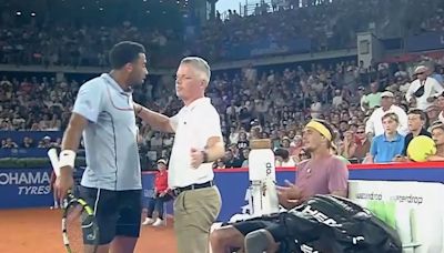 Umpire forced to separate Alexander Zverev and Arthur Fils in fiery final