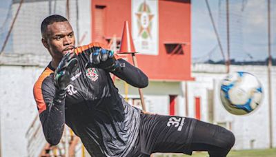 O dia em que Carlos Miguel, hoje barrado no Corinthians, quase virou jogador do São Paulo