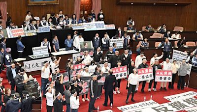 日經亞洲：藍白透過修法「攫取權力」 引發朝野對抗非台灣之福
