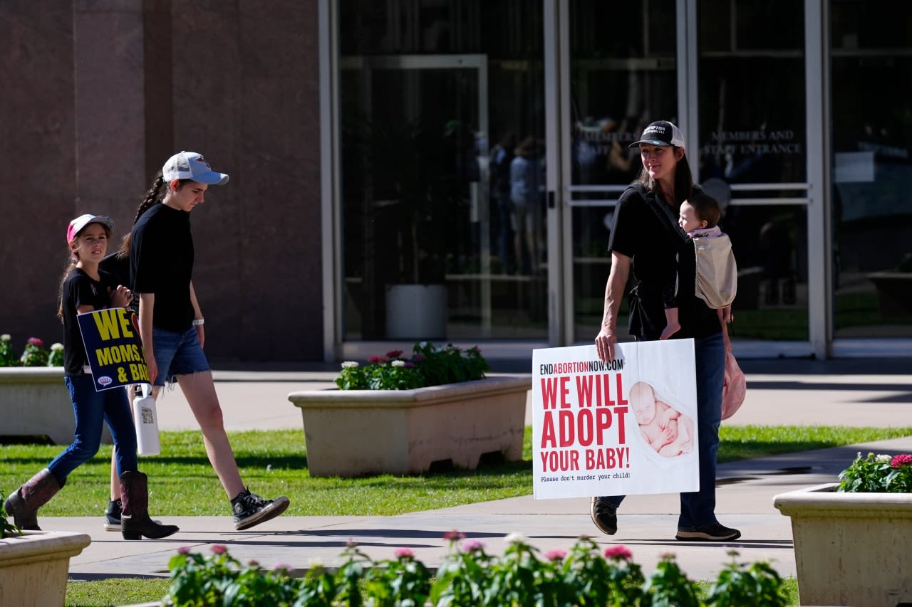 Arizona’s Democratic leaders get enough votes to repeal 19th century abortion ban