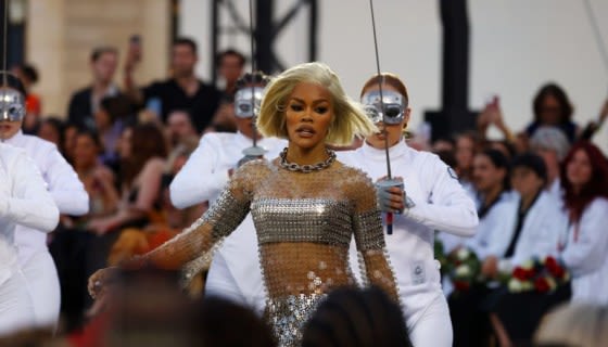 Teyana Taylor Takes Over ‘Vogue World’ With A Catwalk Performance That Slays To The Gawds