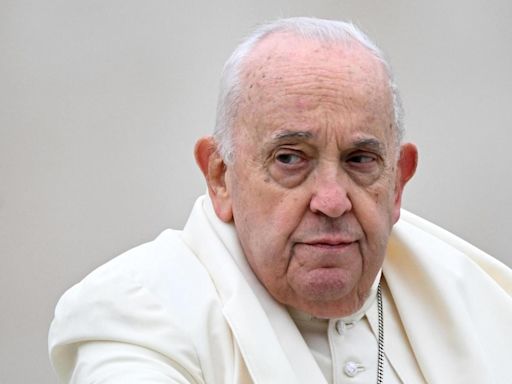 El papa Francisco se disculpa tras informes de que utilizó un insulto homofóbico durante una reunión con obispos