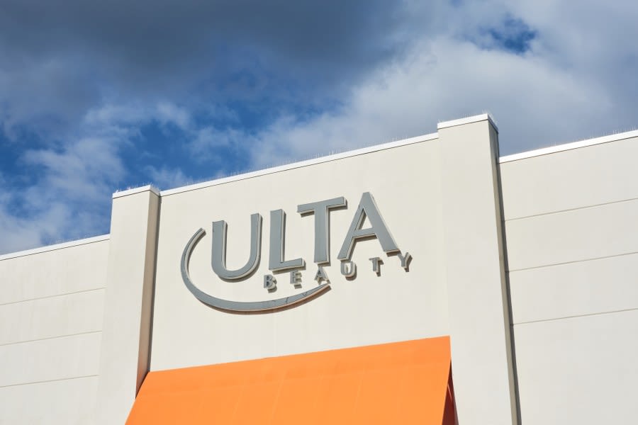 2 female suspects arrested after $2,000 worth of merchandise stolen from Ulta in Brentwood: police