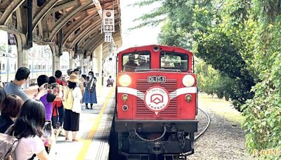 睽違15年林鐵全線通車 首班定期列車上午10點從嘉義開往阿里山