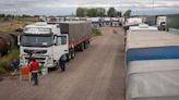 Camioneros de Mendoza amenazan con un paro por falta de personal de Aduana en Uspallata | Sociedad