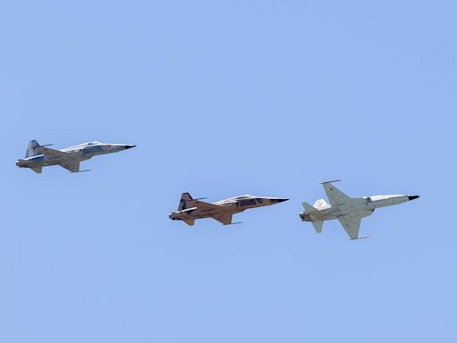 F-5 fighter jets of ‘Top Gun’ fame arrive in Beaufort. Will train pilots ‘for next fight’