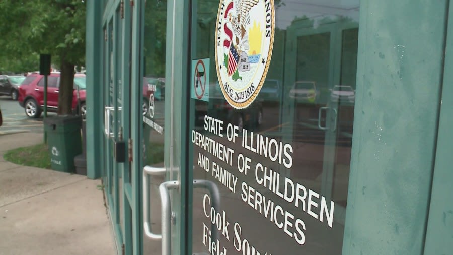 Non-custodial parents accused of abducting 5-year-old from suburban DCFS office