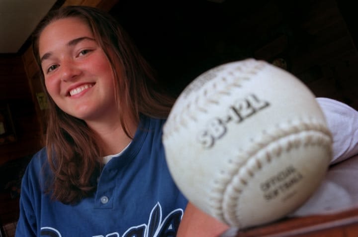 Lifted by a legend and her eighth-grade daughter, softball team arrives