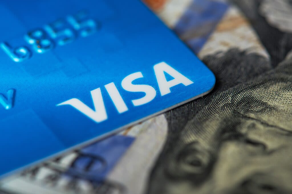 Visa joins Tangem to launch new crypto hardware wallet | Invezz