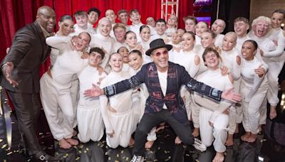 AGT: Howie Mandel hits Golden Buzzer for Brent Street dance group