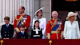 Kate Middleton reaparece de blanco y sonriente durante el desfile por el cumpleaños del rey Carlos III - ELMUNDOTV