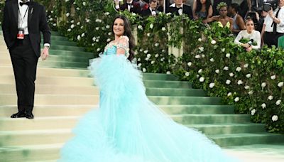 Pregnant Lea Michele Is a Fairy Princess in Gorgeous Met Gala Gown That Hugs Her Baby Bump