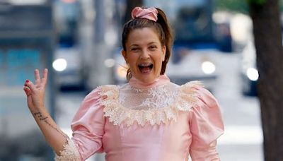 Drew Barrymore fu ritenuta 'troppo brutta' nella prima versione di un suo grande successo