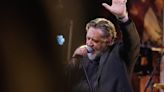 Russell Crowe to Bring 'Indoor Garden Party' to New Jersey Performing Arts Center