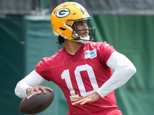 QB Love: 'No hiding' from pressure of new deal