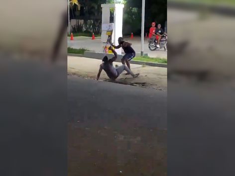 Le amputan la mano en una pelea a machetazos en una gasolinera - MarcaTV