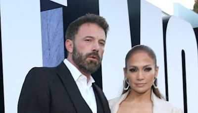 Ben Affleck reaparece con amigos y luciendo su anillo de casado en medio de los rumores de separación de Jennifer Lopez