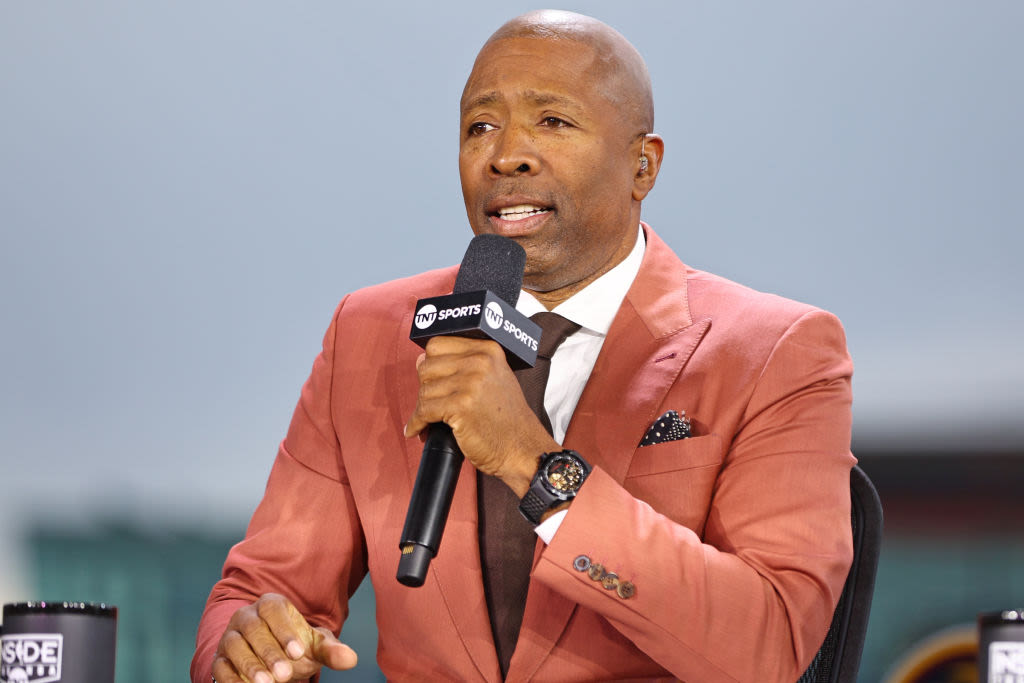 Kenny Smith Makes More Money In 1 Year Than He Earned In Career As An NBA Player