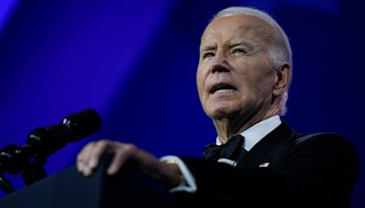 Biden reconoce a los inmigrantes en evento ante líderes latinos - La Opinión