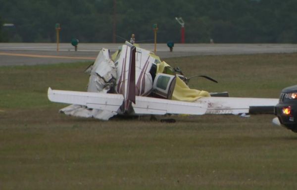 Pilot and passenger killed in Long Island plane crash