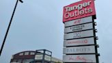 Tanger open late for last-minute Christmas shopping