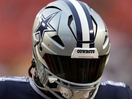 Analyst Says Cowboys' 28-Year-Old RB In 'Danger' of Being Cut