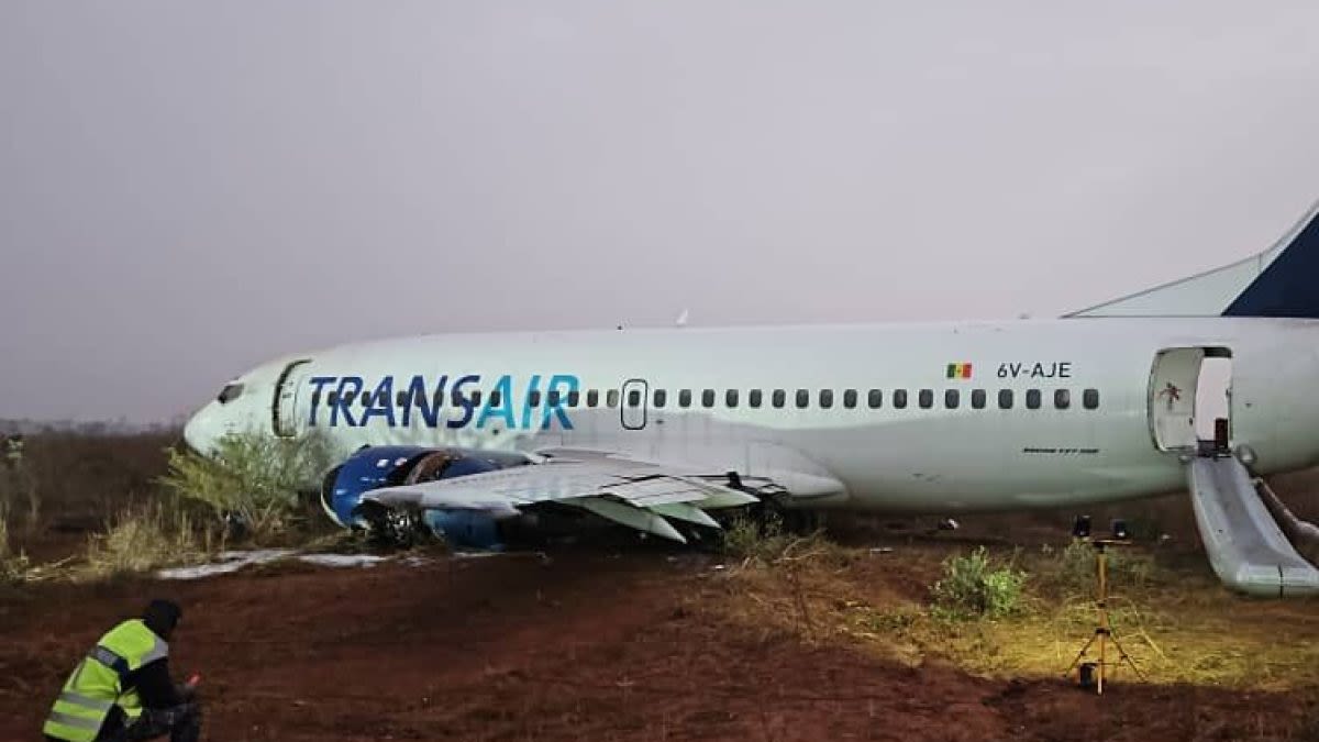Boeing 737: Plane skids off runway in Senegal, tyre bursts in Turkey