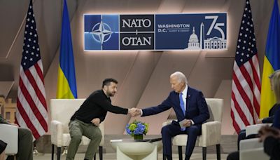 Biden anuncia 225 millones para Ucrania en reunión con Zelenski durante cumbre de la OTAN