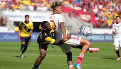 Venezuela se aprovecha de Ecuador y vence en debut de ambos en Copa América