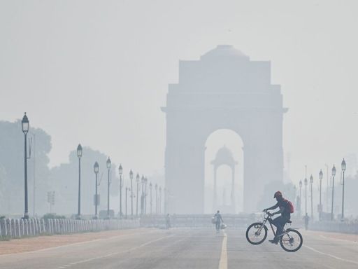 Air pollution linked with 33,000 deaths in India each year between 2008 & 2019, finds Lancet study