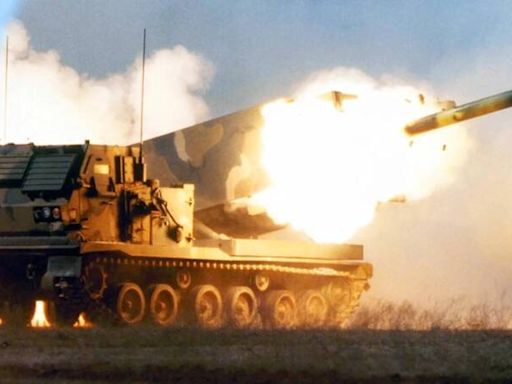 震撼畫面曝光！烏軍王牌M270多管火箭 疑被俄軍精準摧毀 - 自由軍武頻道
