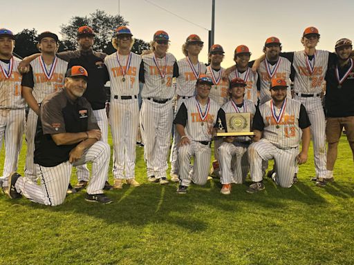 The walk-off that wasn't: How Middlebury roared to first baseball title after ump ruling.