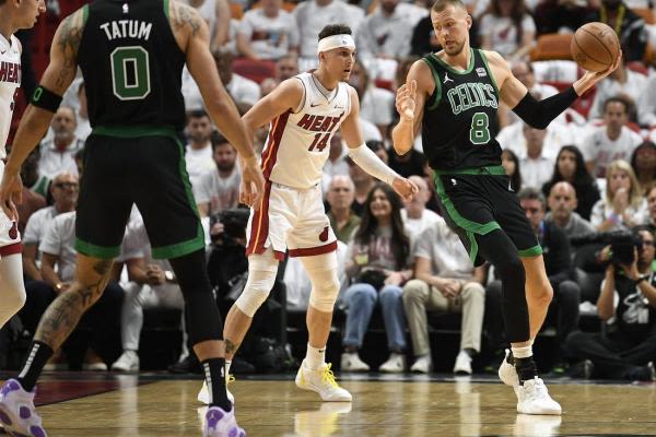 Celtics C Kristaps Porzingis exits Game 4 with calf injury