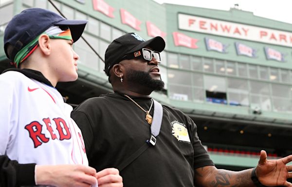 David Ortiz treats Massachusetts boy recovering from kidney transplant to a special evening at Fenway Park