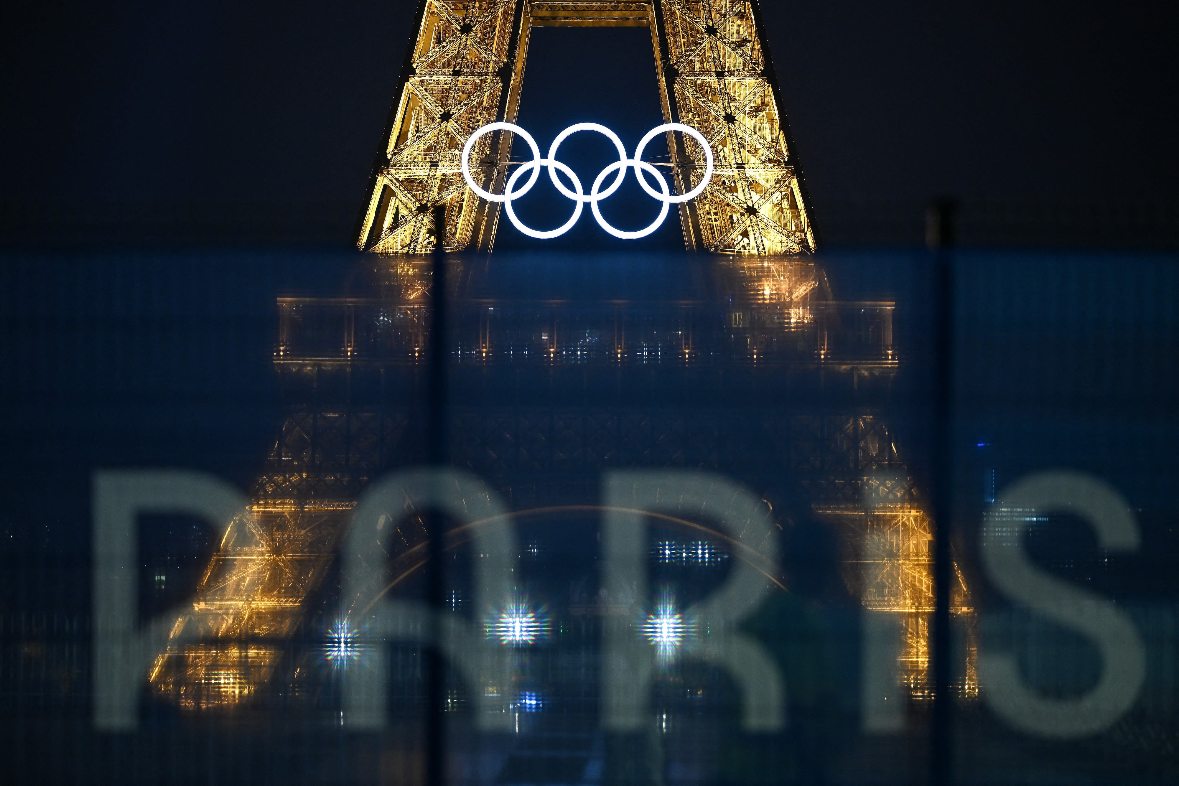 Eiffel’s descendants say Non to keeping Olympic rings on Eiffel Tower