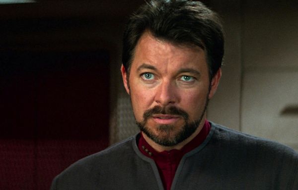 How Jonathan Frakes Brought A Sneaky Marvel Trick To Star Trek