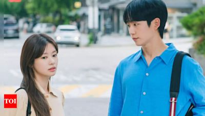 Jung Hae In and Jung So Min's kiss in ‘Love Next Door’ has the actress blushing and fans swooning - Times of India