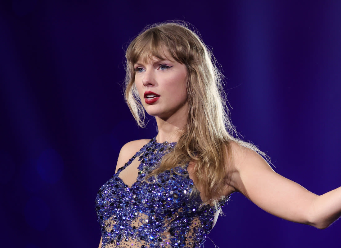 Taylor Swift Fans Are Left With 'Chills' After Moment of Silence Washes Over Warsaw Eras Tour