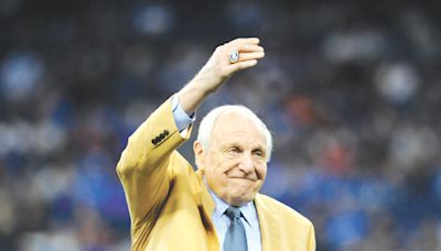 A two-time NFL champion and former head coach with the Detroit Lions, Joe Schmidt dies at age 92